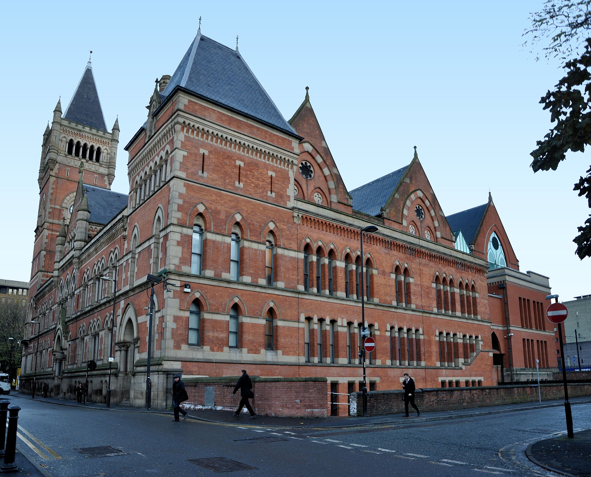 Manchester Minshull Street Crown Court exterior