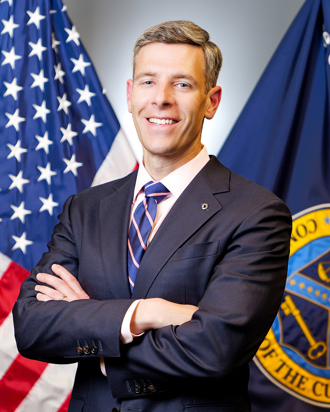 Official portrait of Jonathan Gould, 32nd Comptroller of the Currency