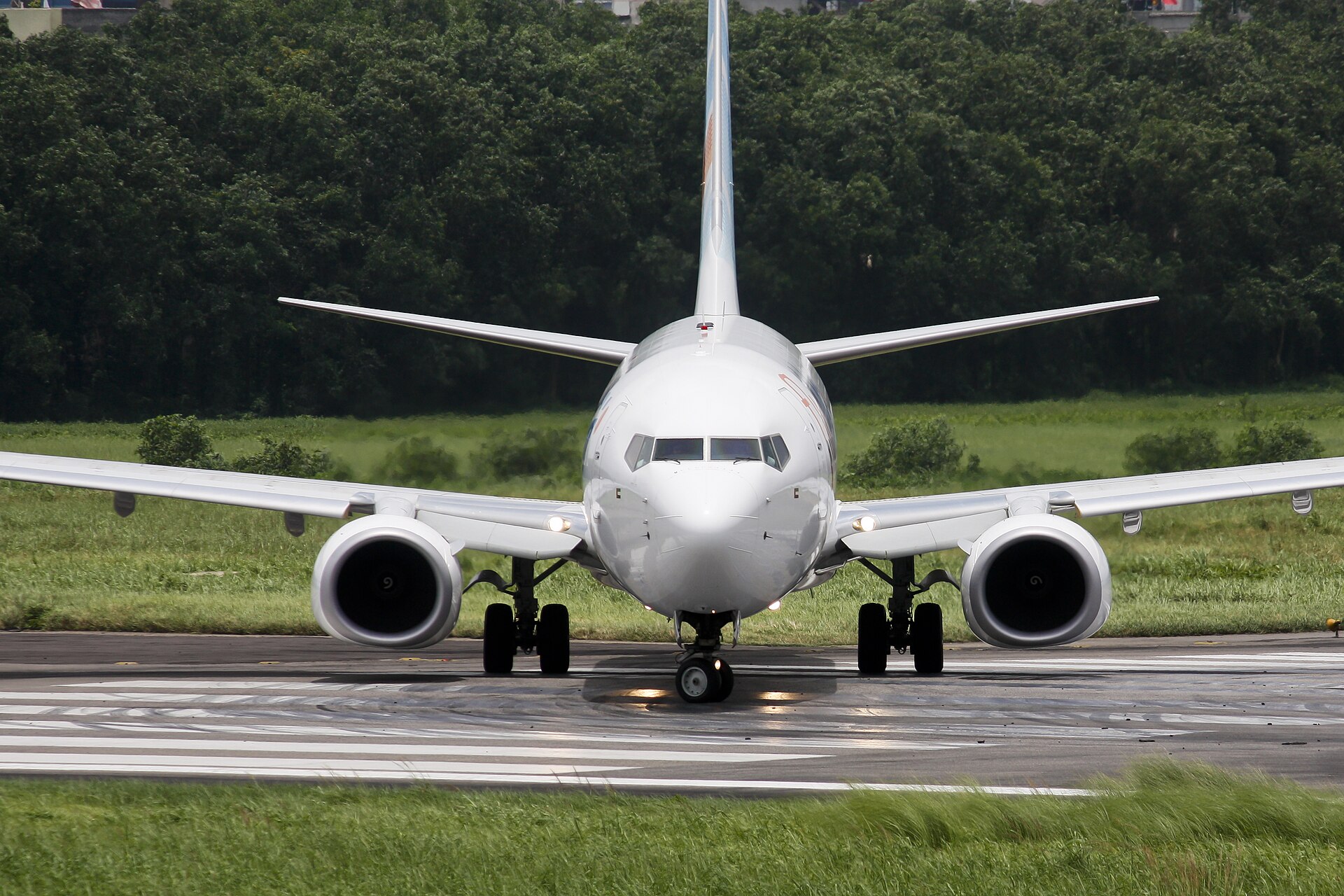 Flydubai Boeing 737-800 A6-FDK Taxiing to runway for take off at Dhaka Airport (DAC/VGZR)